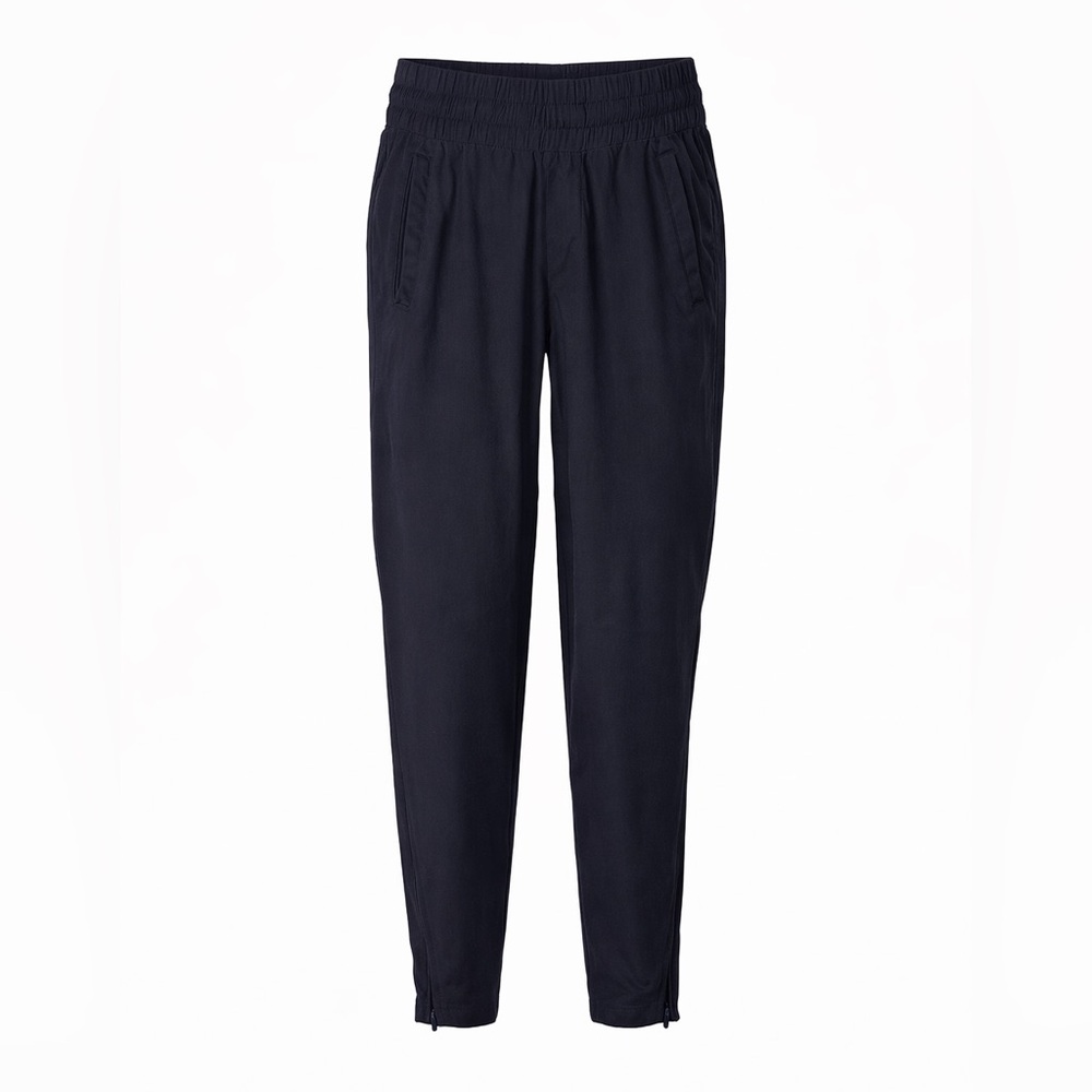 Modern Ambition “Delightfully Technical” Black Ankle Pants Athleisure Size S